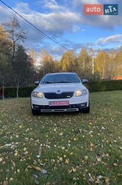 Универсал Skoda Octavia Scout 2015 в Долине