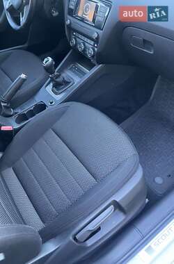 Универсал Skoda Octavia Scout 2015 в Долине