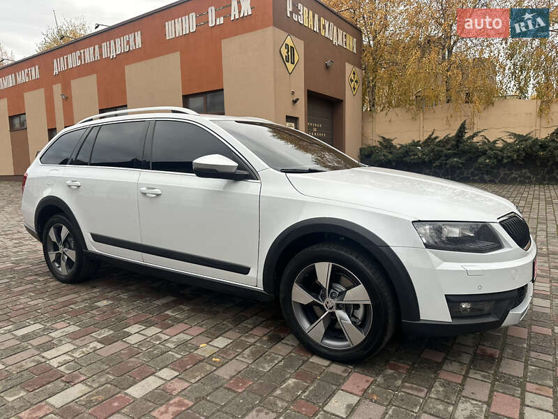Універсал Skoda Octavia Scout 2015 в Рівному