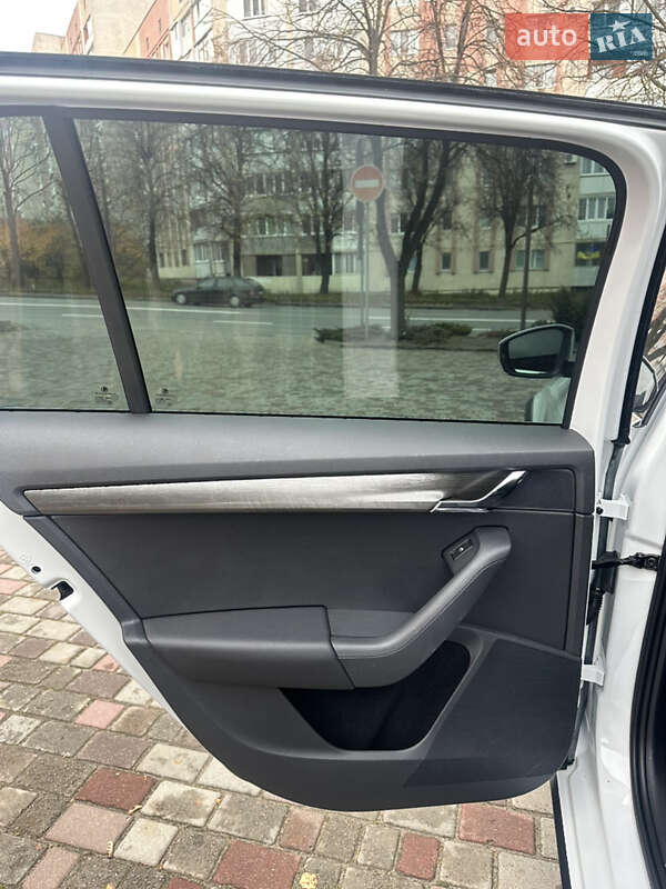 Універсал Skoda Octavia Scout 2015 в Рівному