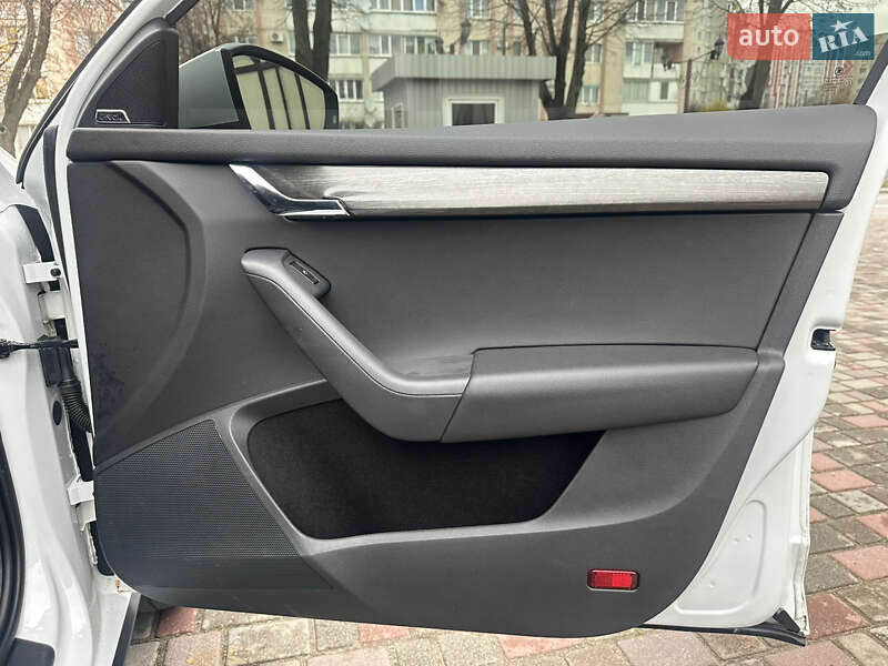 Універсал Skoda Octavia Scout 2015 в Рівному