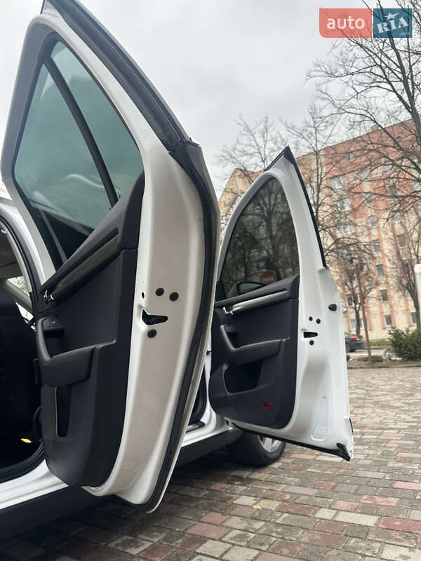 Універсал Skoda Octavia Scout 2015 в Рівному