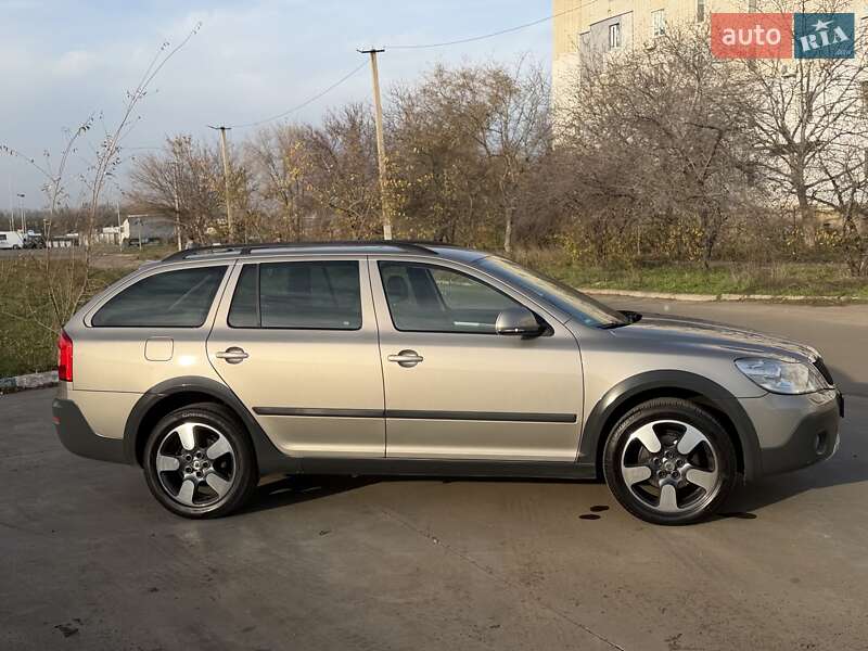 Универсал Skoda Octavia Scout 2013 в Вознесенске