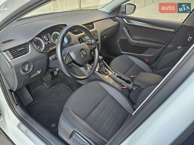 Универсал Skoda Octavia Scout 2017 в Киеве фото 32 Универсал Skoda Octavia Scout 2017 в Киеве