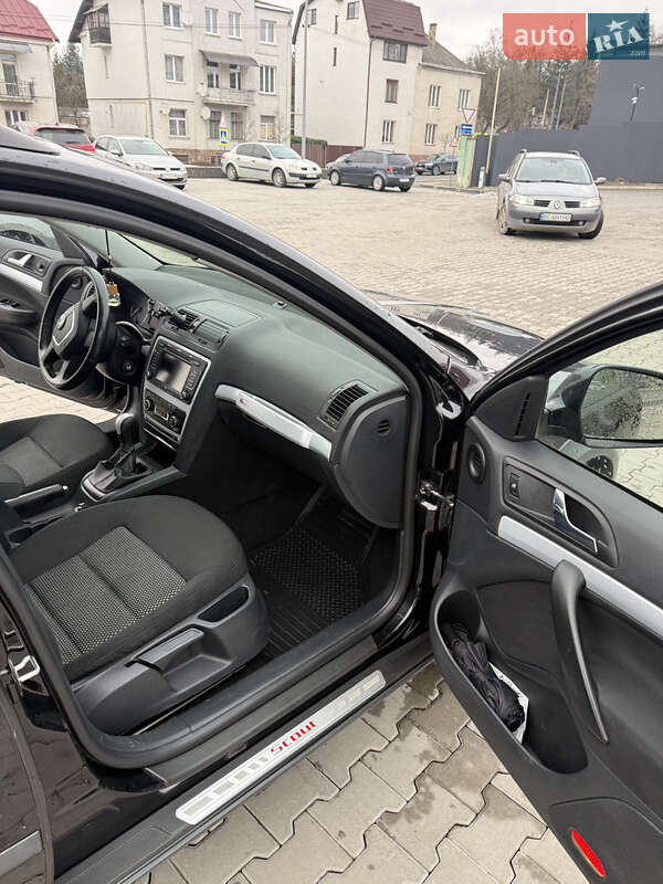 Универсал Skoda Octavia Scout 2010 в Славском