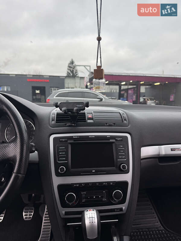 Универсал Skoda Octavia Scout 2010 в Славском