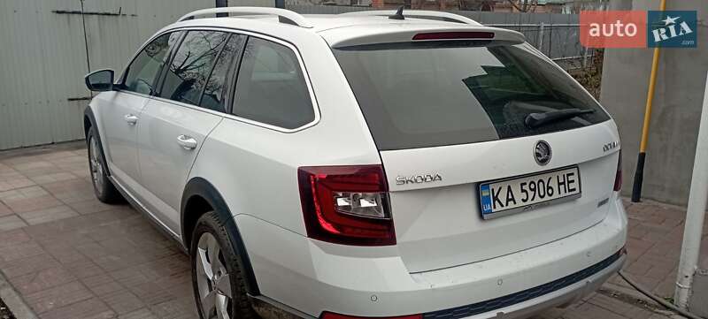 Универсал Skoda Octavia Scout 2015 в Бобровице