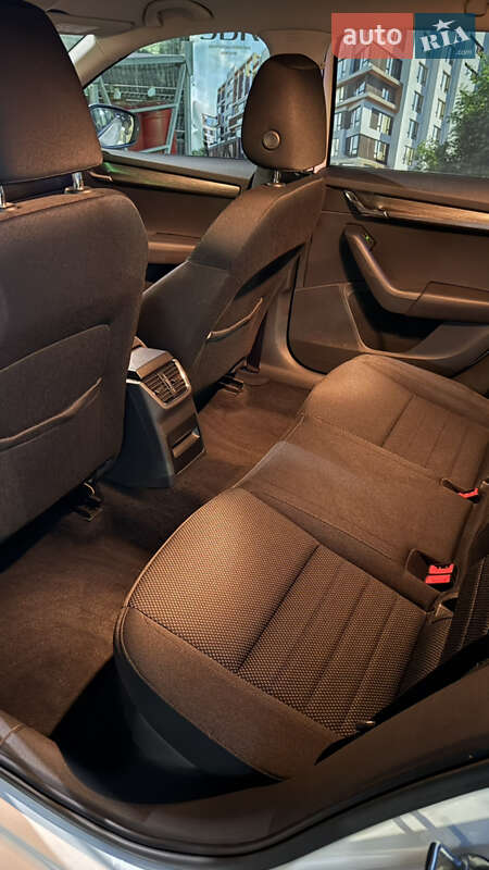 Універсал Skoda Octavia Scout 2014 в Ужгороді