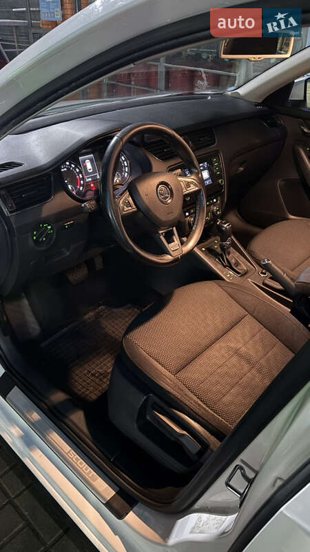 Універсал Skoda Octavia Scout 2014 в Ужгороді