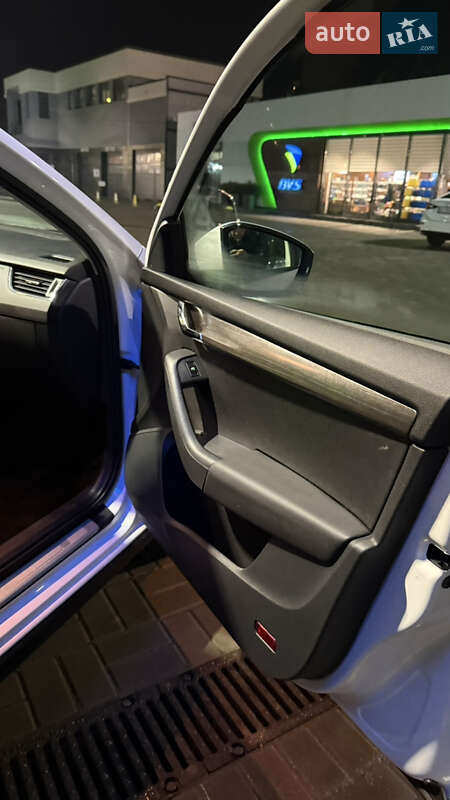 Універсал Skoda Octavia Scout 2014 в Ужгороді