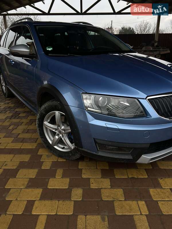 Skoda Octavia Scout 2015