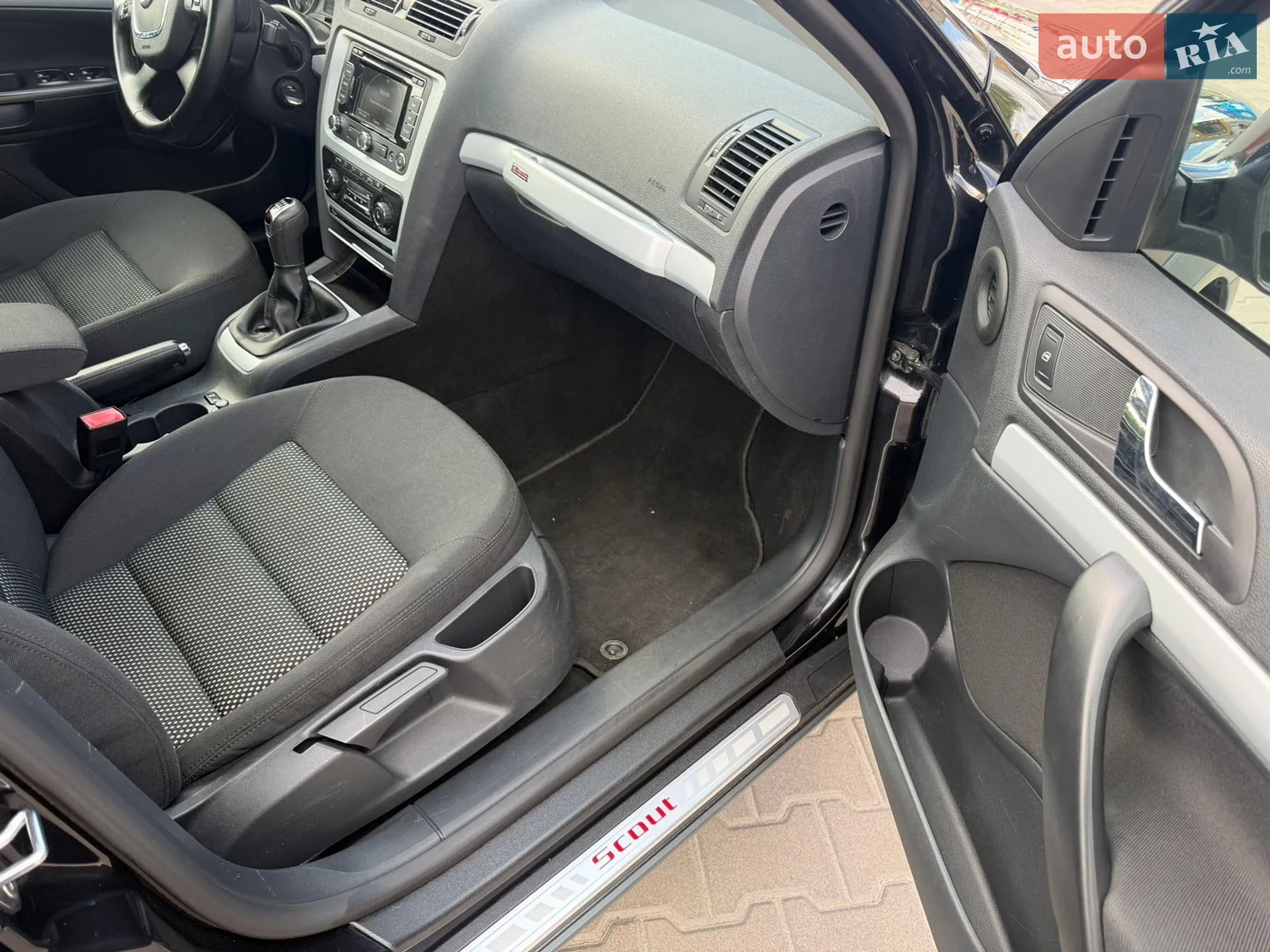 2010 Skoda Octavia - мініатюра 10