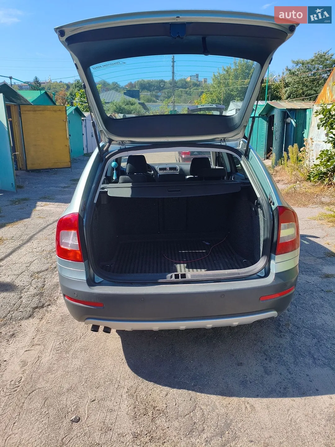 2010 Skoda Octavia - мініатюра 4