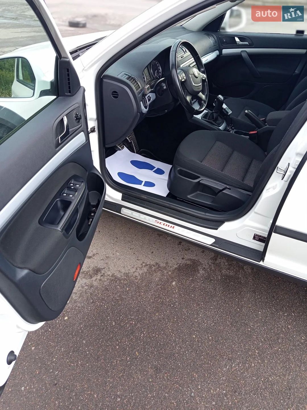 2011 Skoda Octavia - мініатюра 80