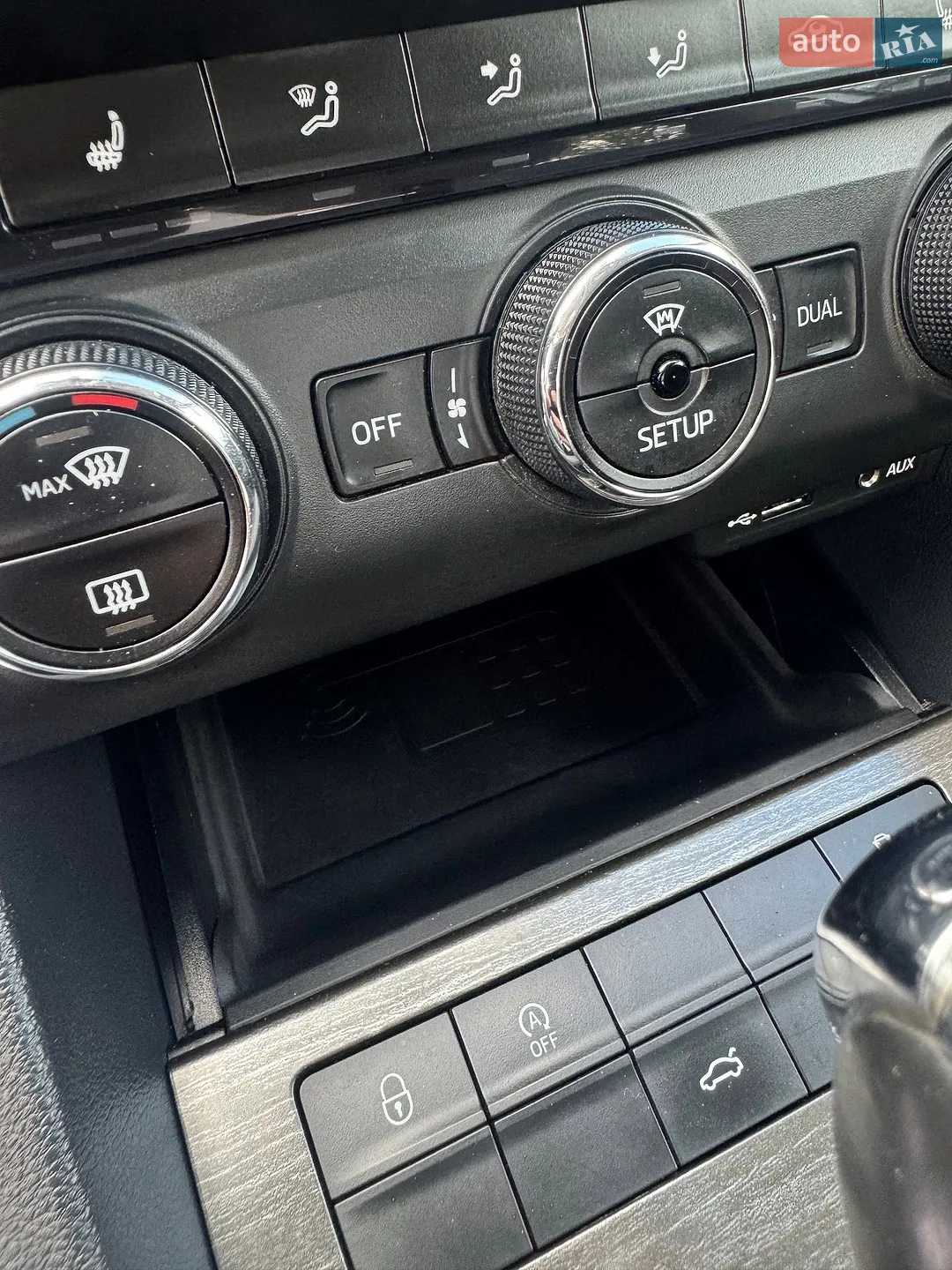 2015 Skoda Octavia - мініатюра 24