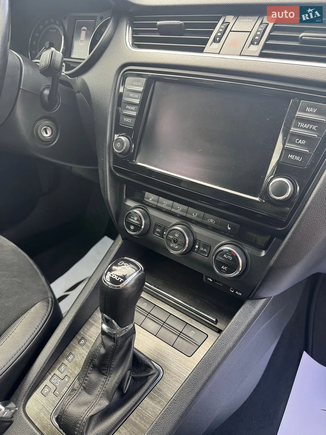 2015 Skoda Octavia - мініатюра 32
