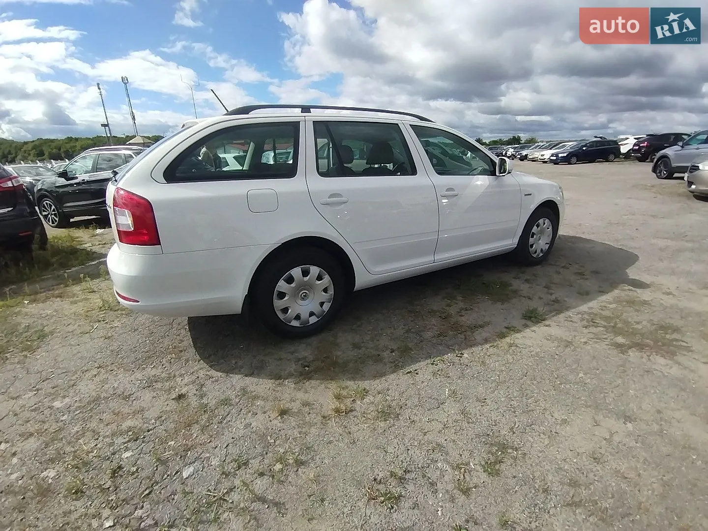 2011 Skoda Octavia - мініатюра 8