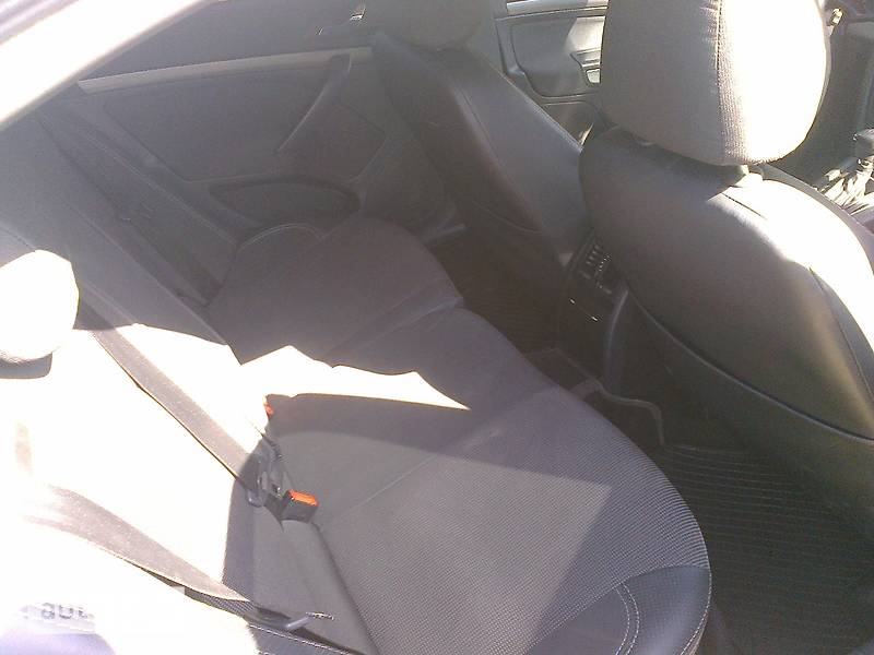Седан Skoda Octavia 2007 в Кривом Роге