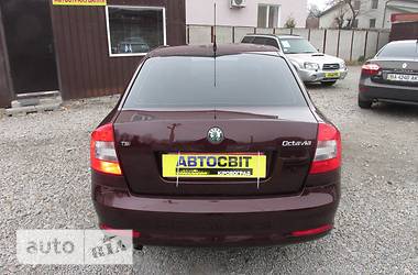 Хэтчбек Skoda Octavia 2012 в 