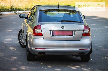 Седан Skoda Octavia 2011 в Звягеле