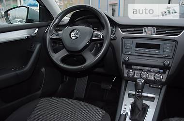 Седан Skoda Octavia 2014 в 