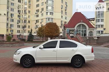 Седан Skoda Octavia 2010 в 