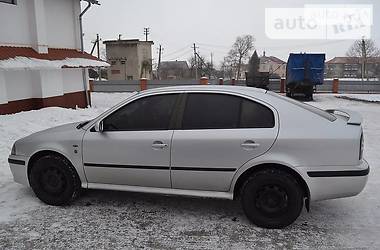 Седан Skoda Octavia 2002 в Золочеві