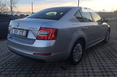 Седан Skoda Octavia 2013 в 