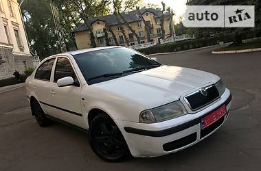 Седан Skoda Octavia 2002 в Каменском