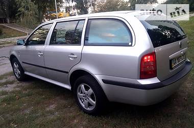 Универсал Skoda Octavia 2003 в Киеве