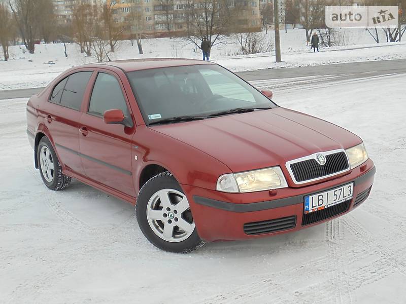 Хэтчбек Skoda Octavia 2001 в Киеве