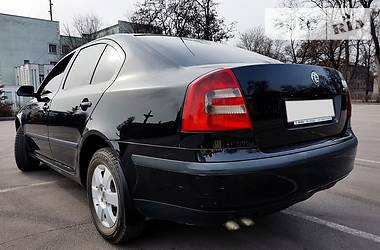Седан Skoda Octavia 2009 в 