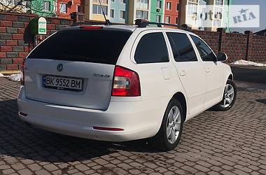 Универсал Skoda Octavia 2012 в Ровно