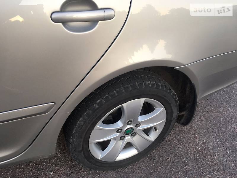 Універсал Skoda Octavia 2011 в Овручі