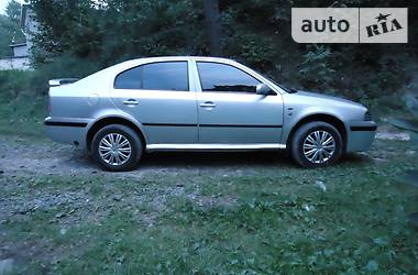 Седан Skoda Octavia 2003 в Кременце