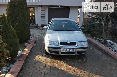 Лифтбек Skoda Octavia 2003 в Бурштыне