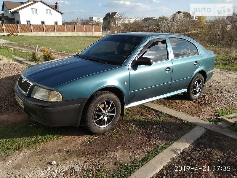 Хетчбек Skoda Octavia 2003 в Миргороді