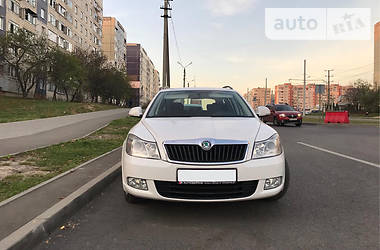 Универсал Skoda Octavia 2009 в Львове