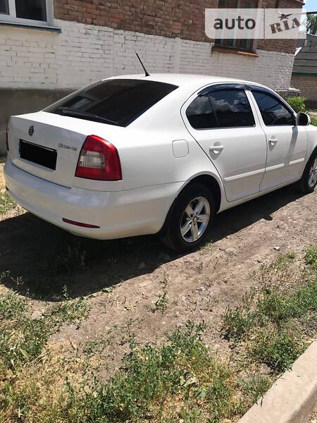Лифтбек Skoda Octavia 2012 в Покровске