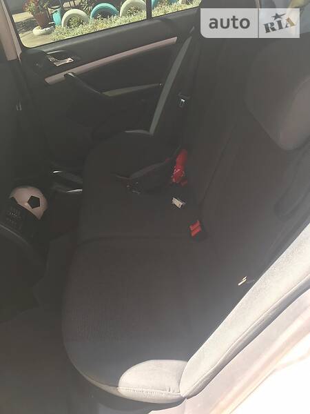 Лифтбек Skoda Octavia 2012 в Покровске