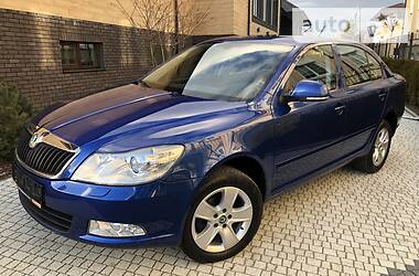Седан Skoda Octavia 2011 в 