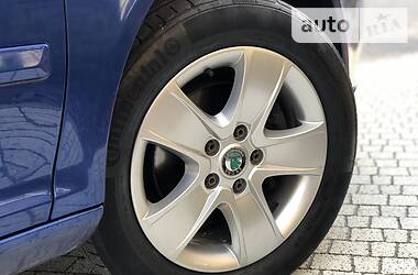 Седан Skoda Octavia 2011 в 