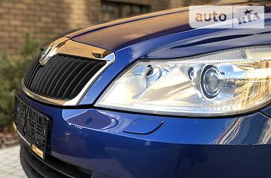 Седан Skoda Octavia 2011 в 