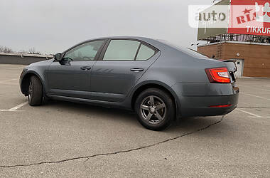 Седан Skoda Octavia 2017 в 