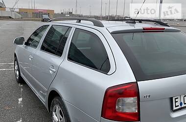 Універсал Skoda Octavia 2010 в 