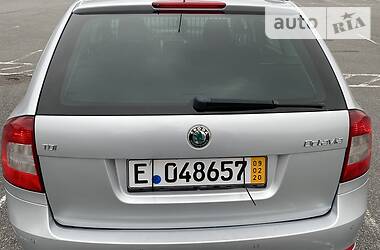 Універсал Skoda Octavia 2010 в 