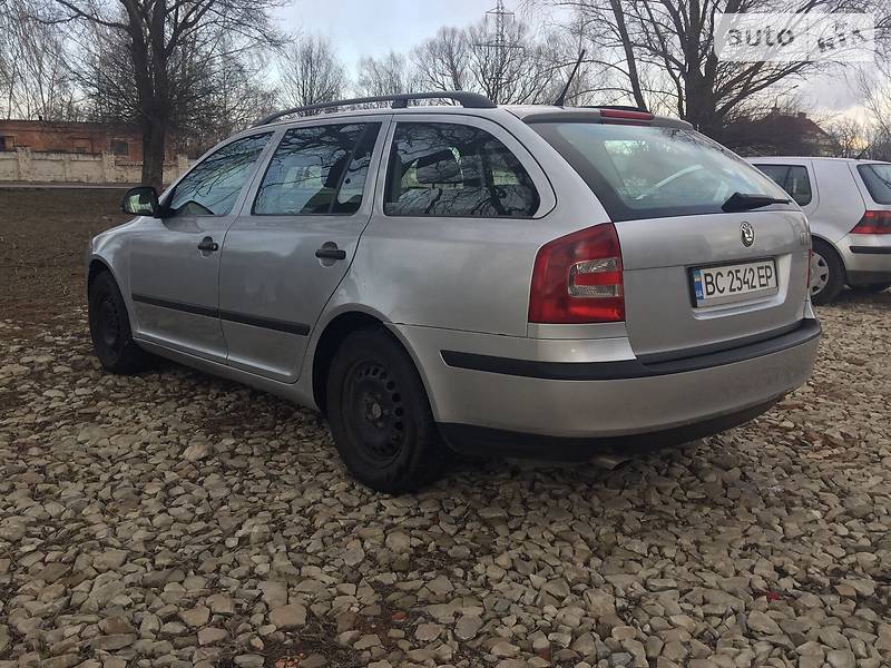 Універсал Skoda Octavia 2011 в Дрогобичі