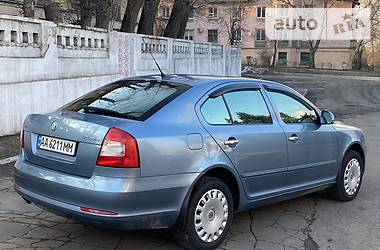 Седан Skoda Octavia 2009 в Каменском