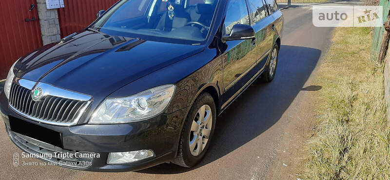 Універсал Skoda Octavia 2010 в Володимирі