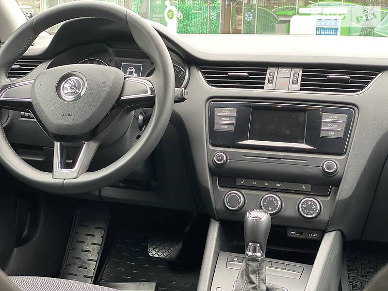 Універсал Skoda Octavia 2015 в Рівному